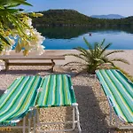 Apartment Adrialuka *