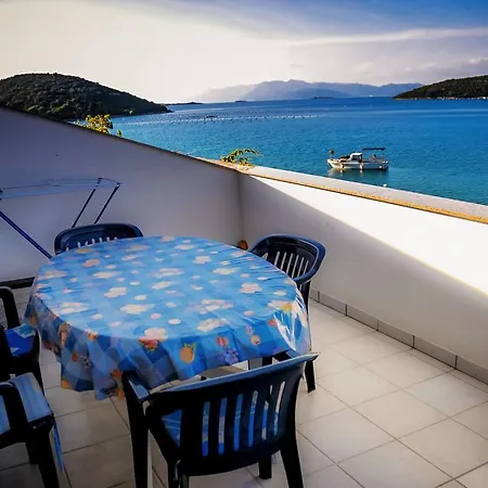 Adrialuka Apartament *