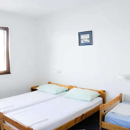 Adrialuka Apartament *