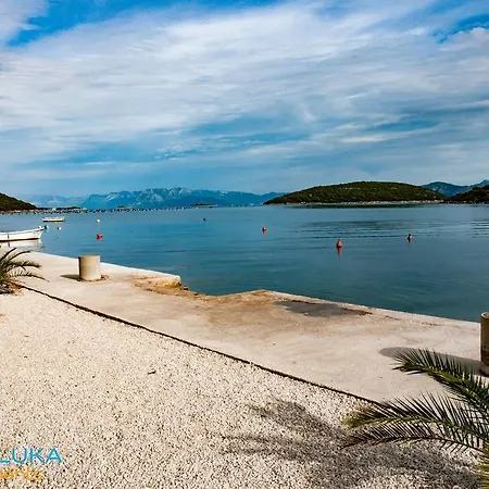 Apartament Adrialuka *
