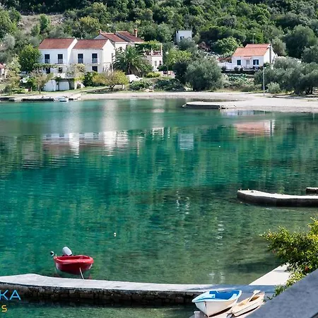 Apartament Adrialuka